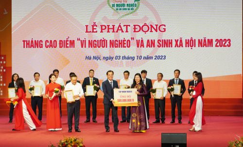 Tập đoàn TASECO ủng hộ quỹ “Vì người nghèo” thành phố Hà Nội 500 triệu đồng